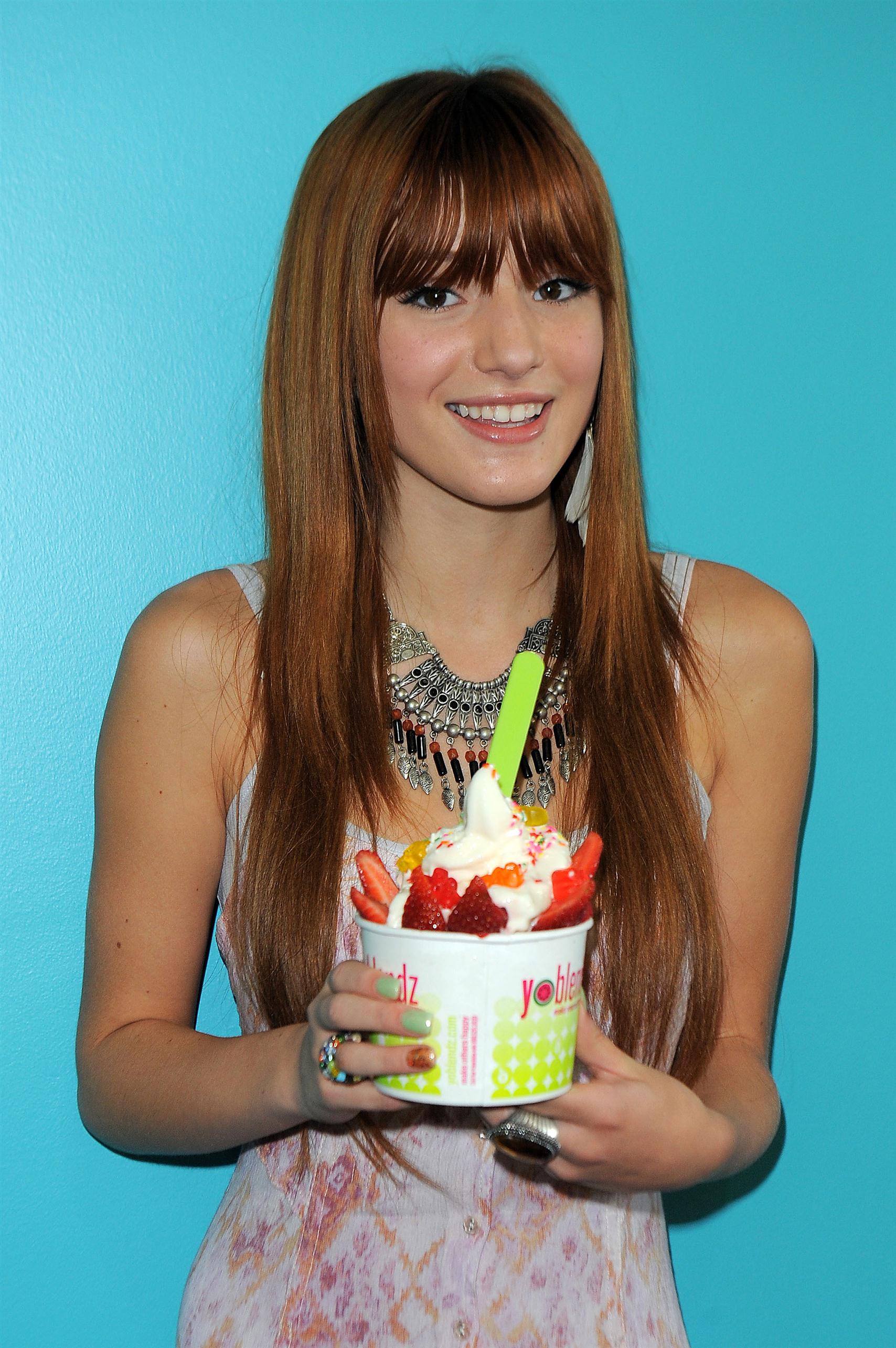 Bella Thorne hosts the Grand Opening of YoBlendz | Picture 66711